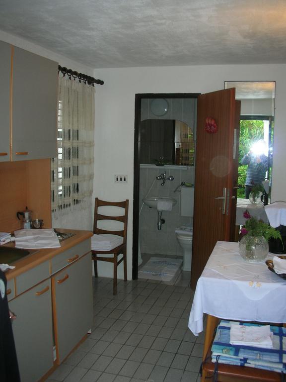 Apartments Peace&Love Baška Rom bilde
